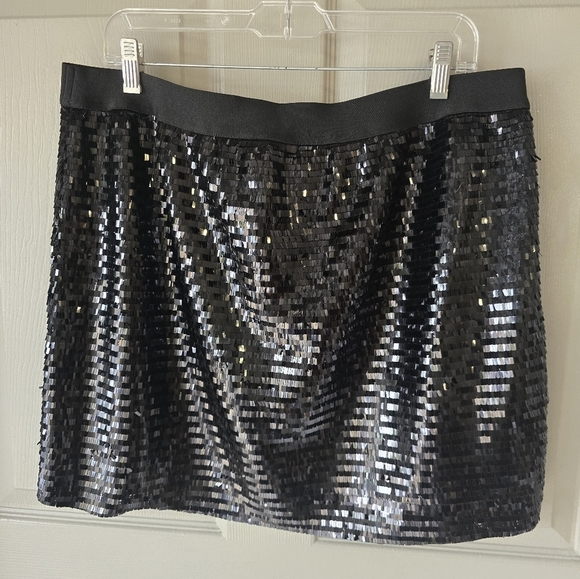 Faith 21 Glittery Sequin Short Skirt Black 1X Women Pull On Party Cocktail - Picture 3 of 11